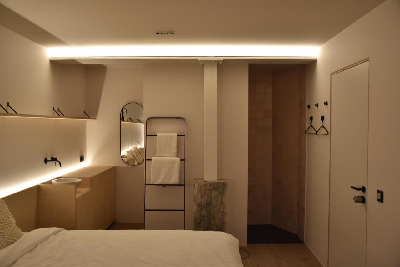 Poutrelle Guestrooms Bed & Breakfast *